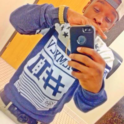 Broken_Soulz's profile picture. ✨Promise lands✨