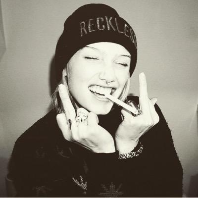 SH4MEFULL's profile picture. 