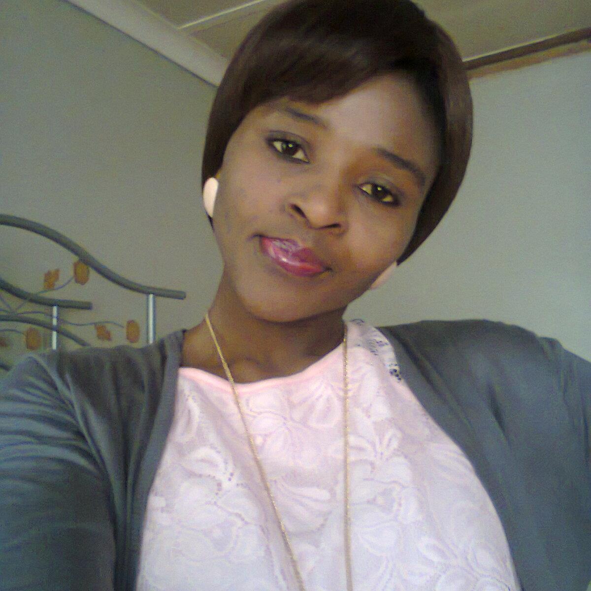 OngezwaKha's profile picture. 