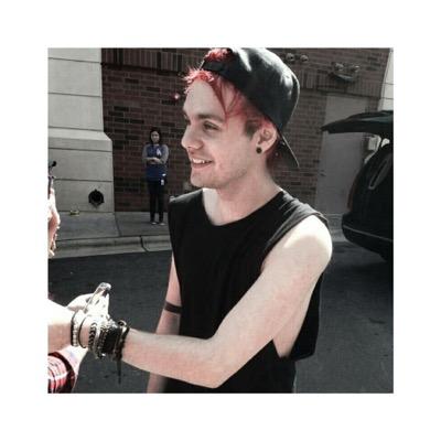 free follow from @voidancestiles pls follow back!! ask her for a fb❤️// https://t.co/EYmw7j9iHB