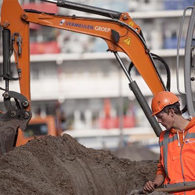 Grond-, weg- en waterbouw | Integraal onderhoud | Hoogwaardige kwaliteit | Proactieve sparringspartner | @VermeulenAsfalt | @VermeulenGroep