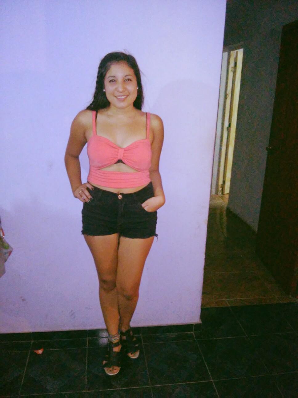 la vida es como un espejo.te sonrie si la miras sonriendo  :D