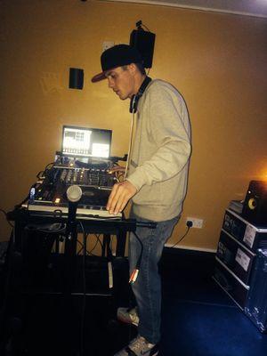 Boomer AKA The Boomernator/Boomer-Otic. Playing the best in Uk and Us Boombap exclusively on http://t.co/OvEAZLWV6A Sunday 6-8 GMT