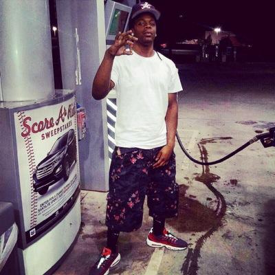 Independent Artist - IG @YoungYefe ; http://t.co/zGJeEKlWLm  [Mixtape] @YoungYefe Tax Season Powered by @DatPiff http://t.co/YnTv20dC2W