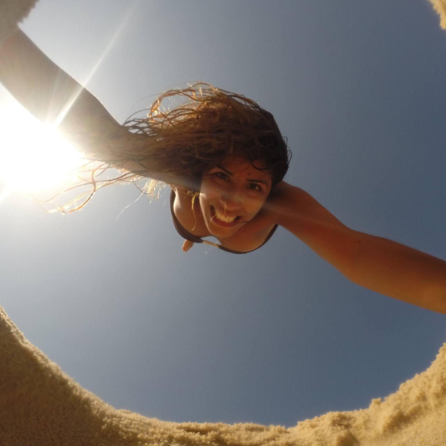 dirisch's profile picture. ♔ Fotógrafa, Licenciada y Profesora en Comunicación Social. ♬ Amo Bailar ♡ Admiro el arte en toda su expresión ☮ Sin dudas mis retweets son de lo mejor.