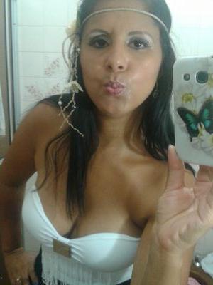 Amo minha vida, meus filhos.. musica..dança.. meus gatinhos...Dessa vida louca nada se leva!!!!