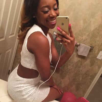 Heyy Twitter . Follow Me Ill Follow Back Sister Was Here @itssundae_