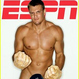 TipsyGronkowski's profile picture. Alcohol connoisseur, only when it my birthday and when it not my birthday. Catch dimes off and on the field.