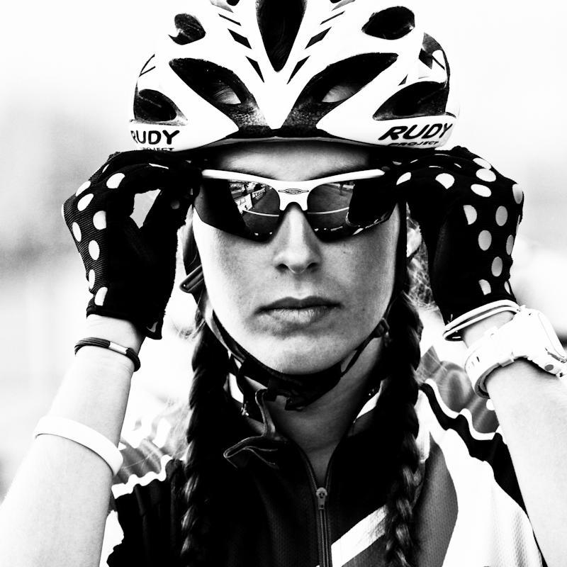 Deportista.  Campeona nacional Elite de XCO.  Corredora Cannondale-thule, Compressport, Kinesic, Motion y Allnutrition