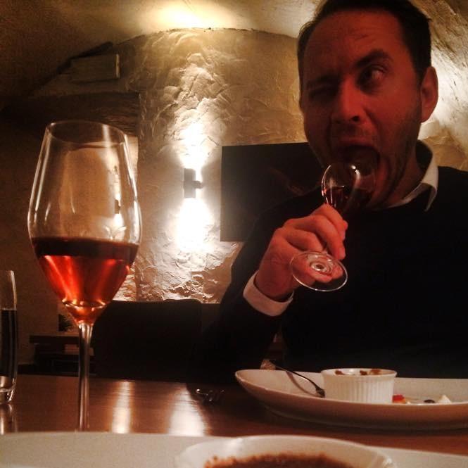 Creative, mountainbiker, gamer, foodie, beerlover, winelover and overall nerd. #YNWA