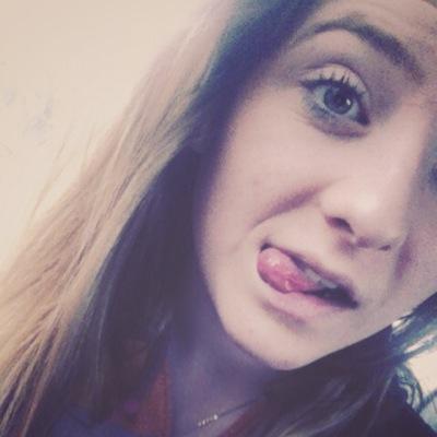 summerelliott18's profile picture. Youve looked me up for some reason. might as well follow((: its an extra follow back:))