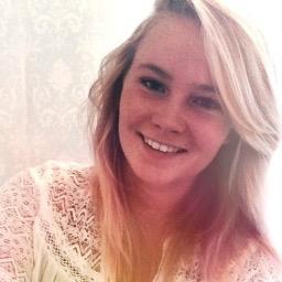 elliefivehats's profile picture. 