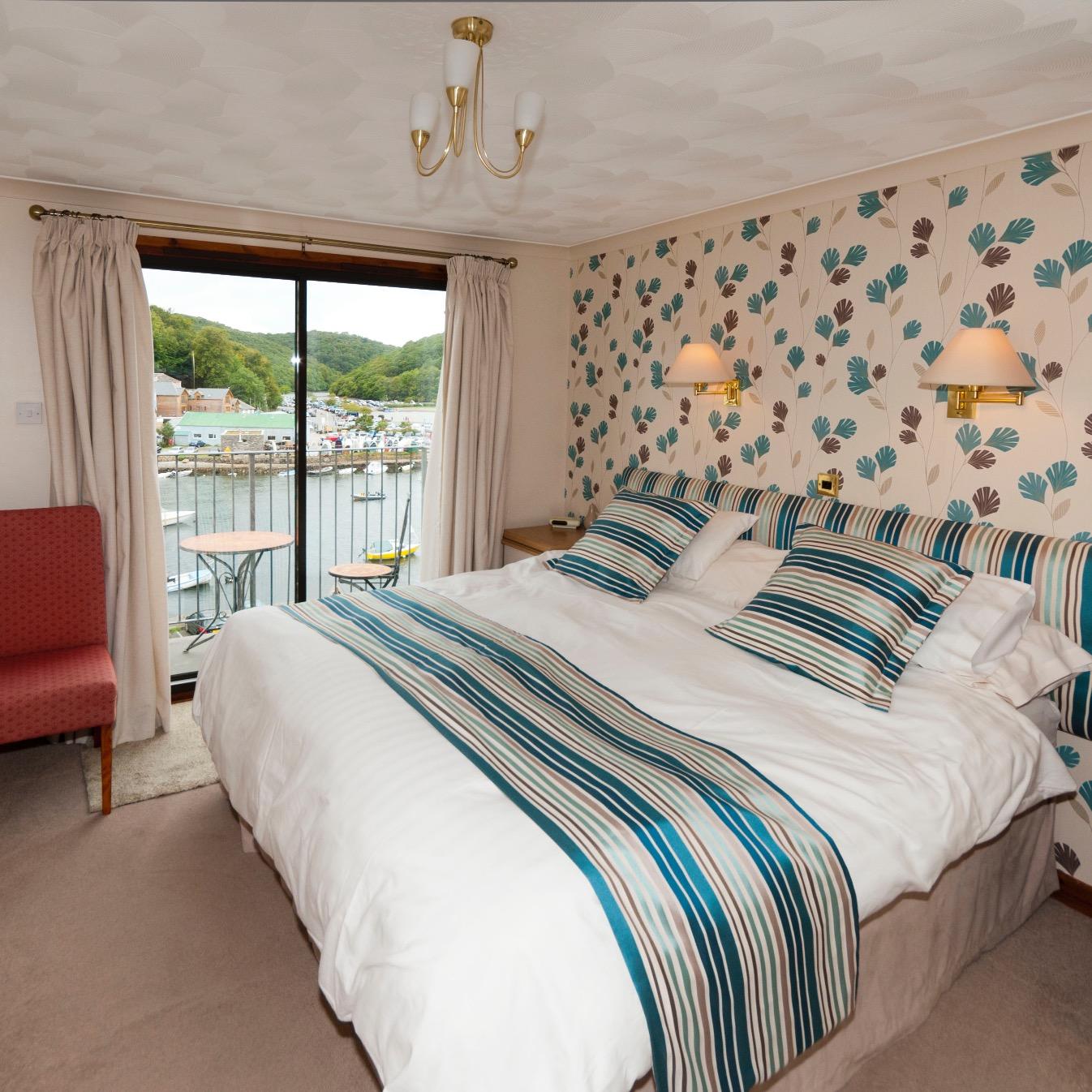 RivercroftHotel's profile picture. Cozy rooms and apartments with fantastic views of picturesque Looe in Cornwall. Great food served daily and friendly bar with real live locals!