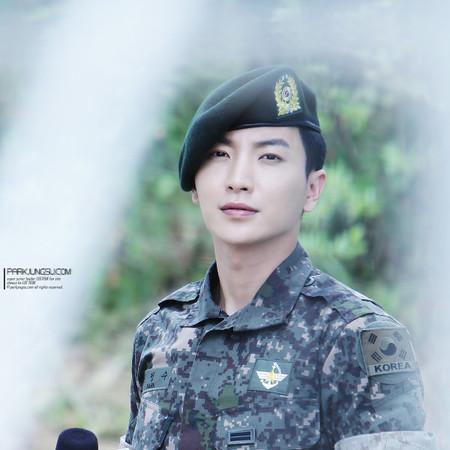 I'm fan boy...Hottest , Elf , Minoz , exotic , Boice , i got7....I'm a big fan of kpop :)