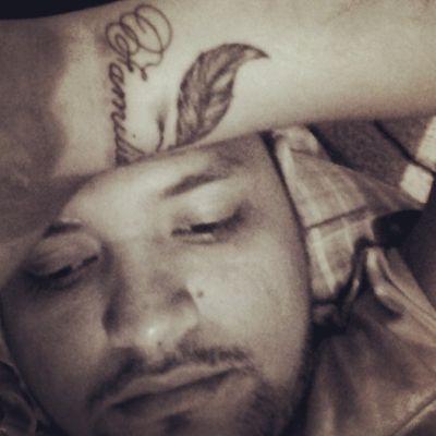recreador, animador trabajador publico (promotor social) de mi vida solo puedo decir que me la disfruto al maximo..!