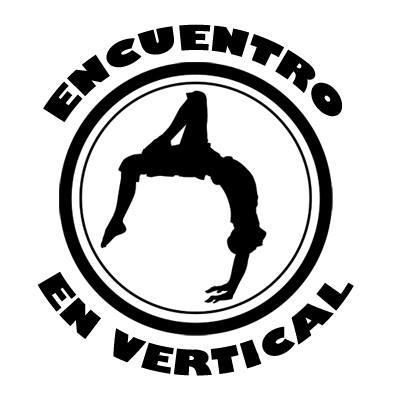 Primer encuentro en Vertical de Sevilla, profesionales y no profesionales de las artes escénicas, yoga , terapias naturales...