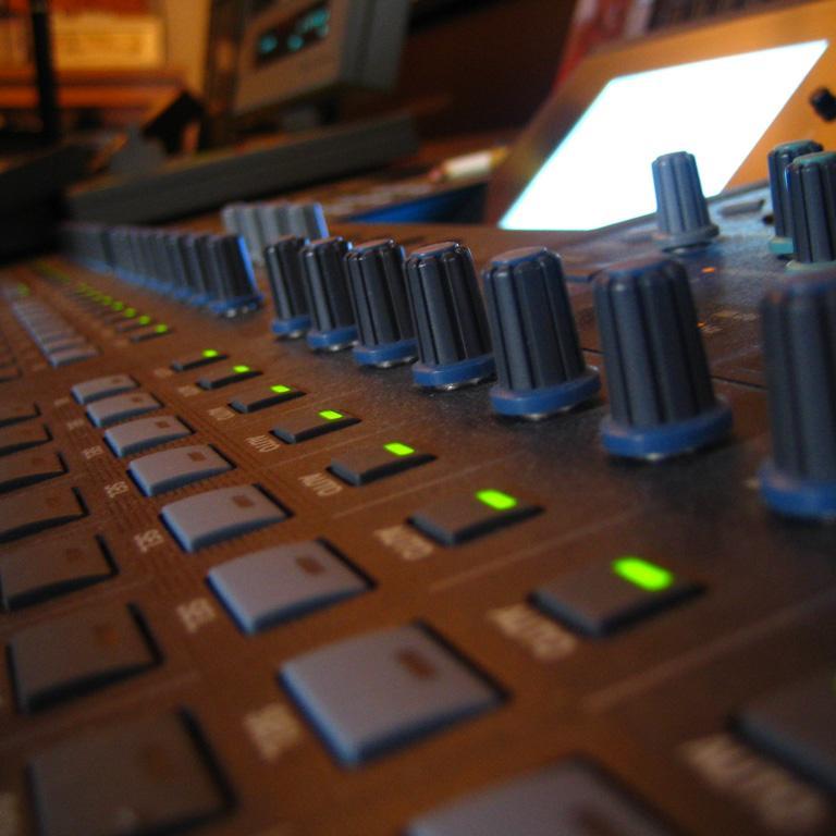 Plugins de audio https://t.co/lw32No54zj Ropa https://t.co/j2SSBqzj6F Tienda sonido en vivo https://t.co/0nyOxMixP8 Tienda Grabación https://t.co/kRQxTJzIOI