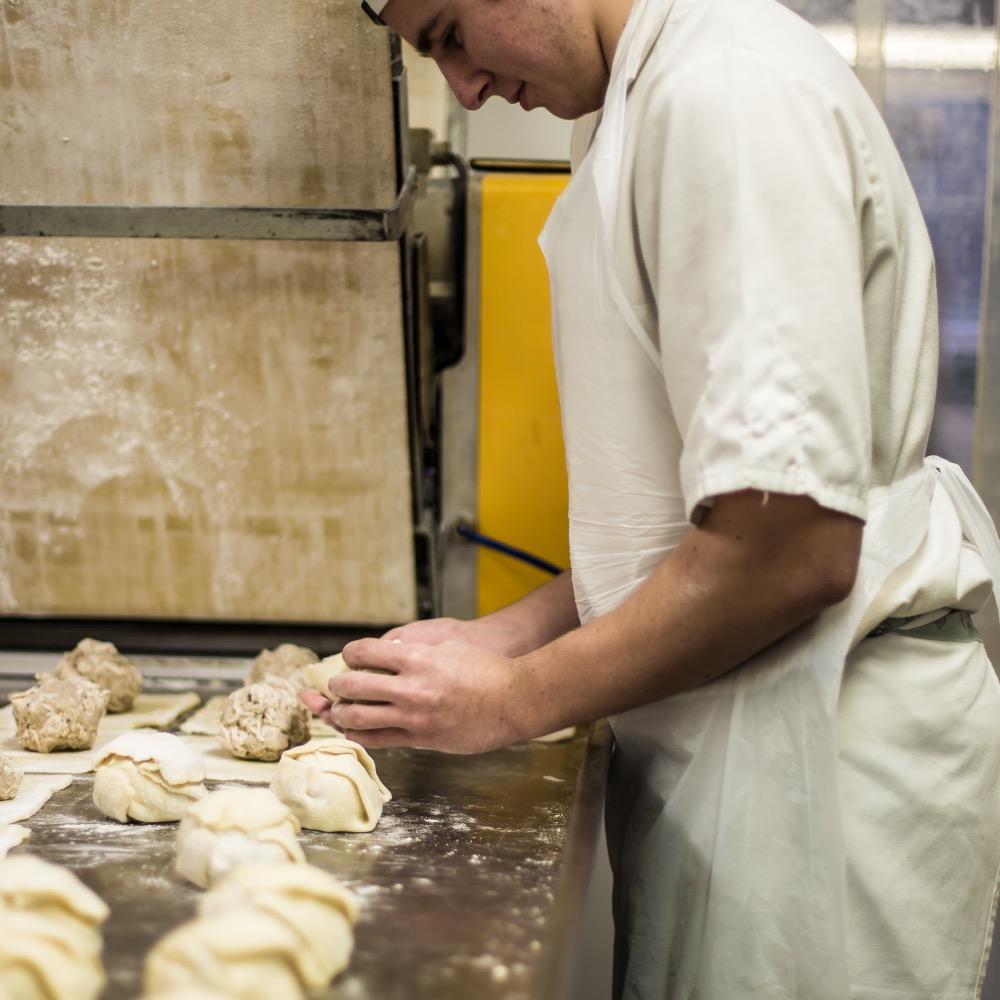 Serving award winning pies, deli snacks, sandwiches, breakfast items, sweet stuff and loads more!