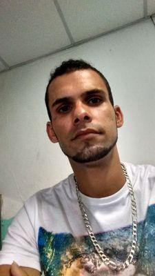 Quem sou ??? NÃO TE INTERESSA !!! CUIDA DA SUA VIDA !!!