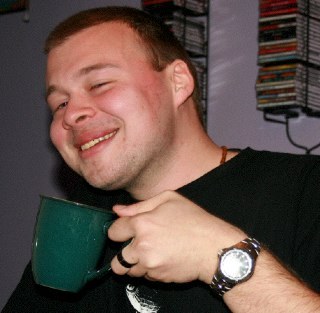 TheSniperMonkey's profile picture. Tea loving geek, love all things techy.