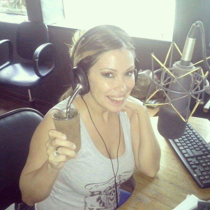 Programa radial conducido por Leti Medina, de lunes a viernes de 12 a 14hs por la 95.5 @rockandpoppy