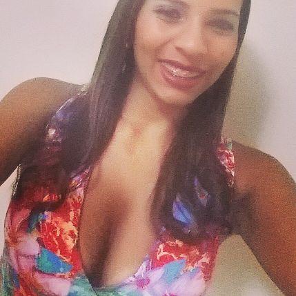 DeboraLimm's profile picture. 