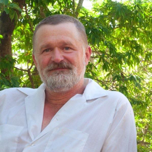 Farmer and author of Restoration Agriculture: Real World Permaculture For Farmers. CEO @radpioneers and @raifarmers.