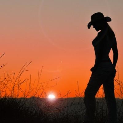 Country Girl✌️ Future Makeup Artist Youtube Starter Hope to make it big!