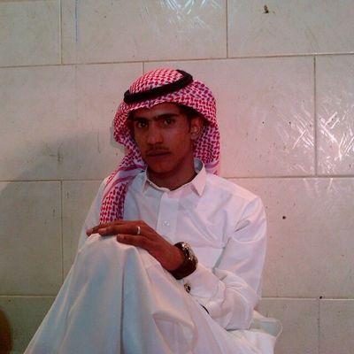 قوي إلععزايم ما يهمهْ كلام الناس يسوق الطموح لغايتهہ لين يدركها