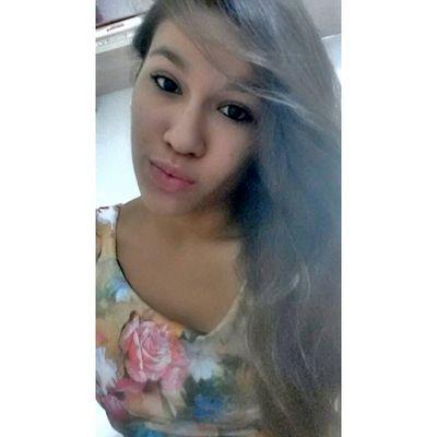 17 anos, flamenguista, leitora de Nicholas Sparks, fã do Johnny Depp, apaixonada por Jesus, viciada em fotos e sorvete '-' .
Instagram :: hellencoelho_