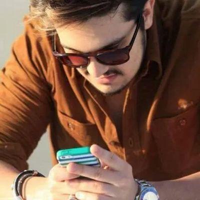 Meu coração é seu tome,  ele é todo seu tome . vamos lá no cartório passar ele pro seu nome  @luansantana