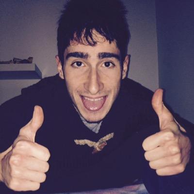 ITALY||22|| ..Per essere se stessi...bisogna essere qualcuno✌️