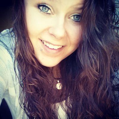 - I am a single mom to my daughter, Rylee Beth! I am a mother before anything. Steelers all day, everyday.