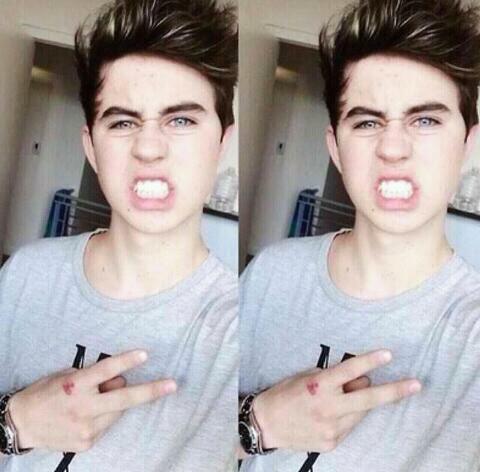 I need internet friends?! Dm me!! I love Matt and Jacob!!