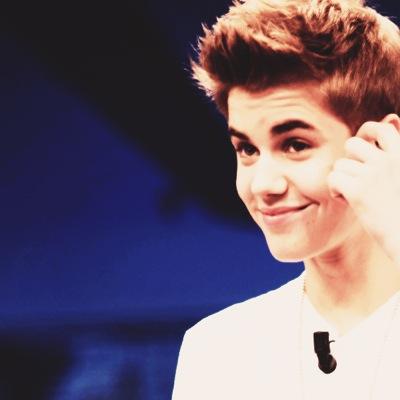 blcknwhtcrls's profile picture. Free follow, i can retweet the tweet you want xx