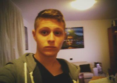 logroreMS's profile picture. hello my name is Lorenzo, my biggest passion is music, engines and technology