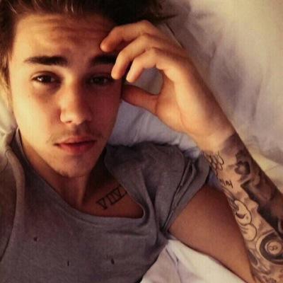 follow @kiddyfox and @bieberannual, and i'll follow you