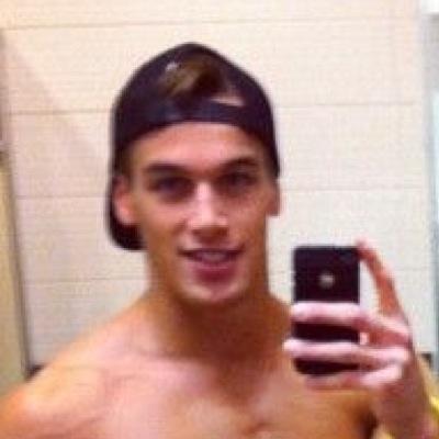 outdoor enthusiast. potential surgeon. a passion for surfing, hockey, and basketball. Obsessed with Mac n Cheese, Disney, Coldstone, and Taco Bell.