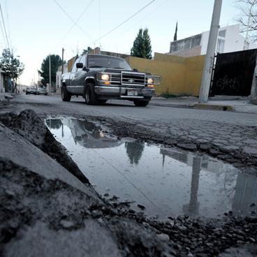La capital #Saltillo te recibe con los baches abiertos