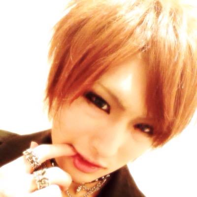 v系バンド/vocal/カラオケ好き
現在はセッションライブに出て、活動してます！ よろしくお願いします(*^^*)