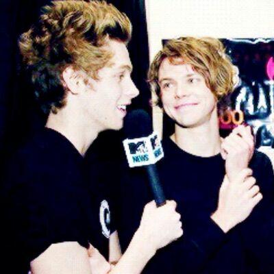 rt this and tag Luke please https://t.co/e4EwhxIjus