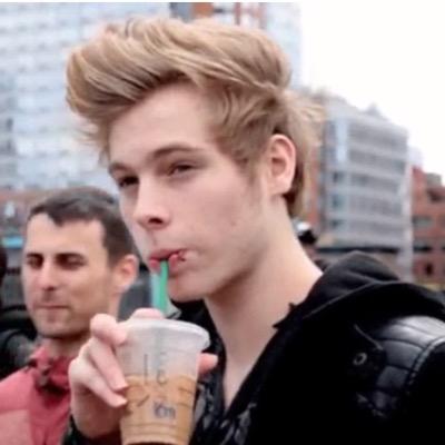 hi hunni, could you please follow @notmegangiles it would mean a lot