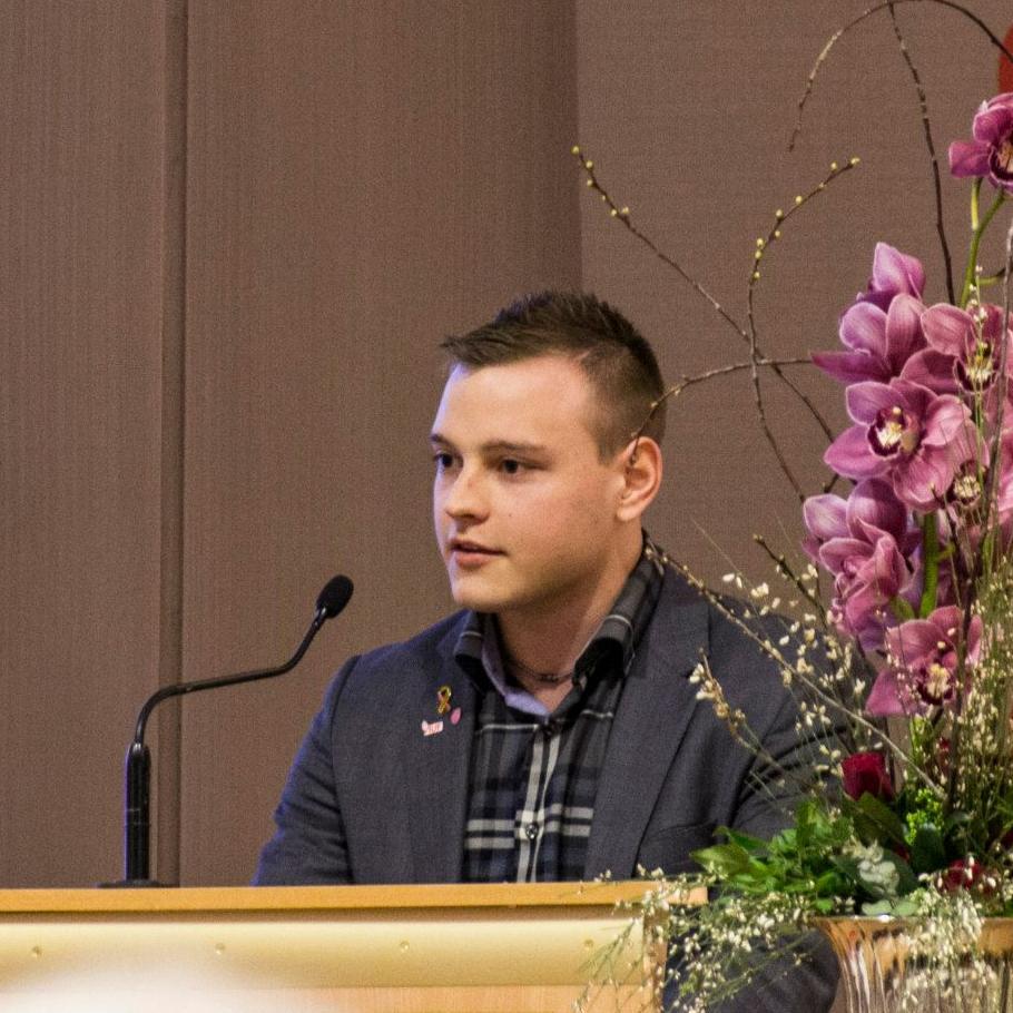 _Weinstock_'s profile picture. Statsviter med en lidenskap for forsvars- og utenrikspolitikk.