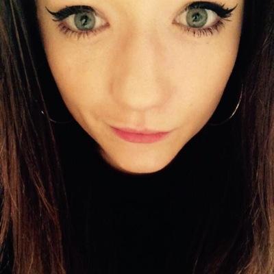 phoebelikescake's profile picture. tell me what you want me to say.