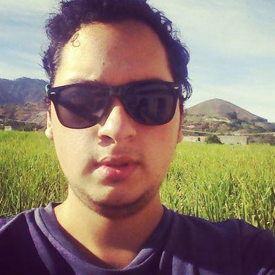 estudiante ,trabajo en red juvenil enamorado de la vida, de dios con ganas de cumplir mi propósito #vivir de el