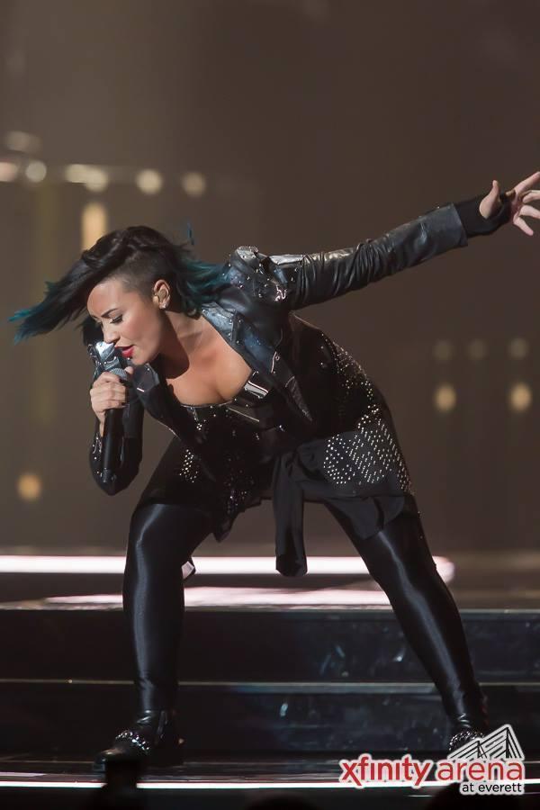 ddeemilovarou28's profile picture. 