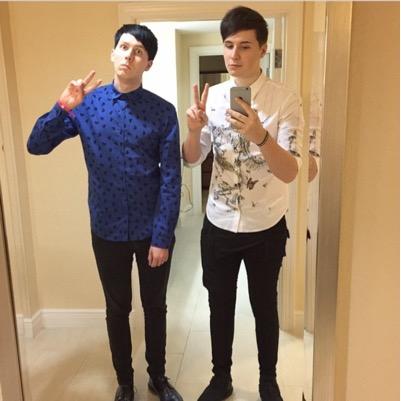 follow @sexuallylester because she just gave you a free follow