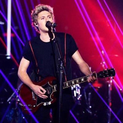 Niall1D0fficial's profile picture. I'm Niall, I'm in one direction. I sing and play an instrument with 6 strings on it !