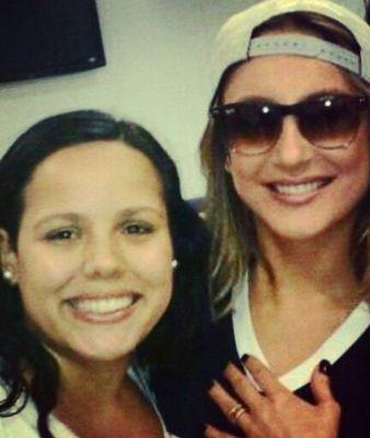22 anos, Enfermeira e Fã da melhor Canttora Claudia Leitte ♥