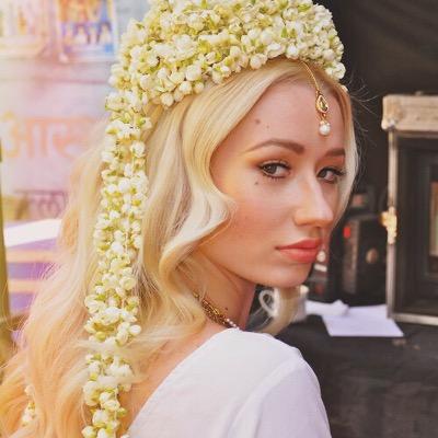 hi this is @louinterrupted and i just gave you a free follow so you should go follow me. (I follow back) Have a great day !